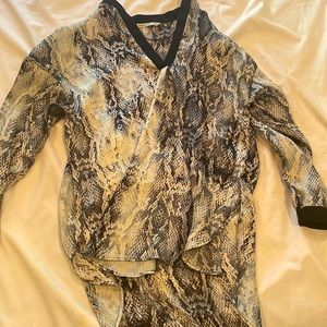 Zara snakeprint long sleeve shirt/tunic/blouse. Long in back